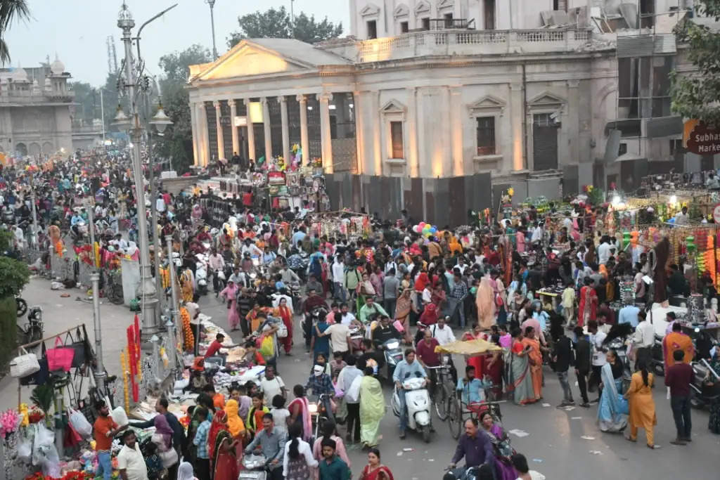 ग्वालियर: धनतेरस का त्योहार शुक्रवार को, बाजारों में होगी धन की बरसा