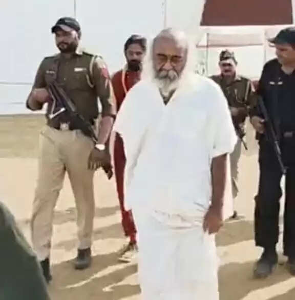 आचार्य प्रमोद कृष्णम का विपक्ष पर करारा हमला, कहा एसआईआर राष्ट्रहित में