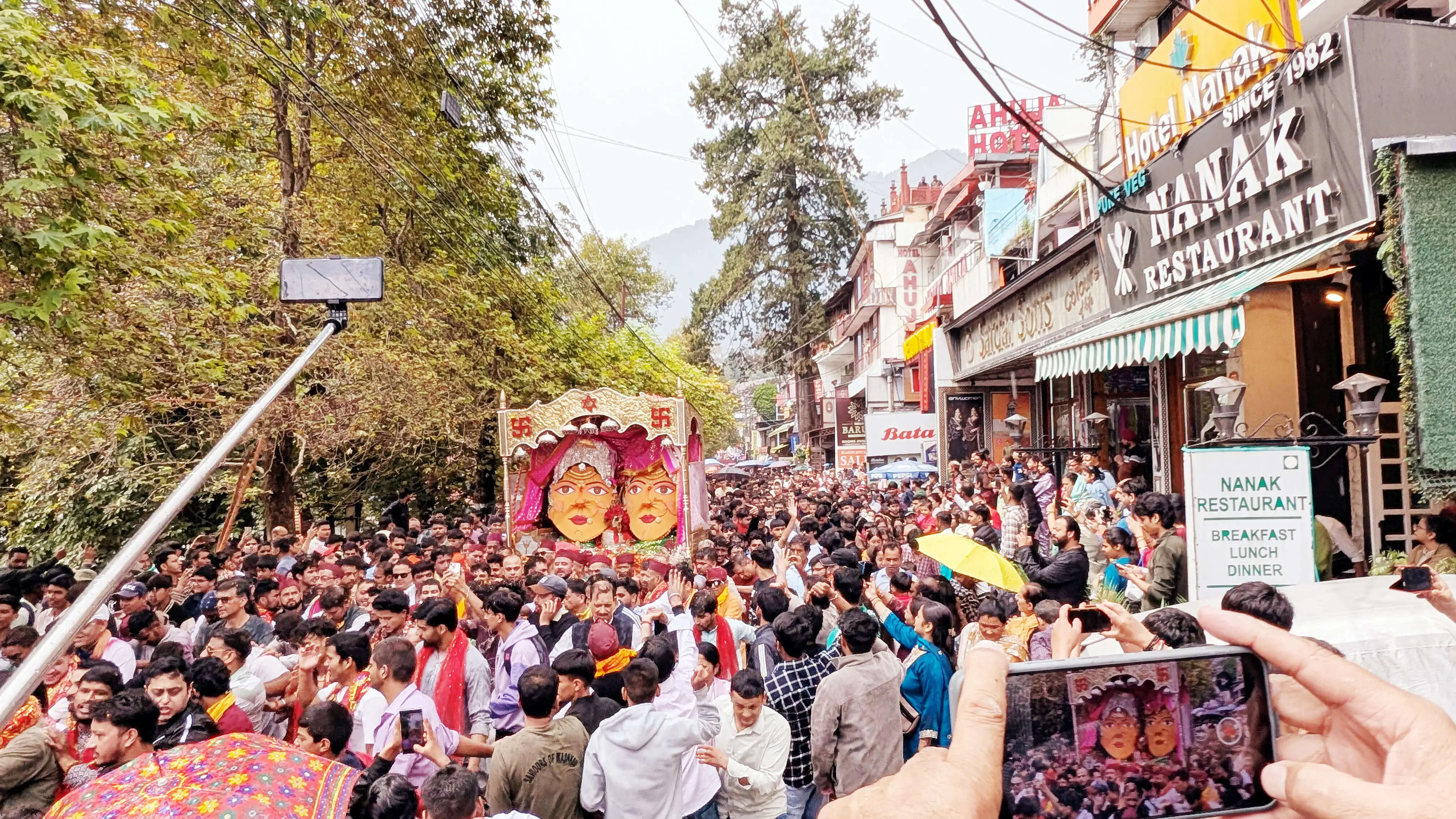 124वें नंदा देवी महोत्सव का भव्य शोभायात्रा और डोला विसर्जन के साथ समापन