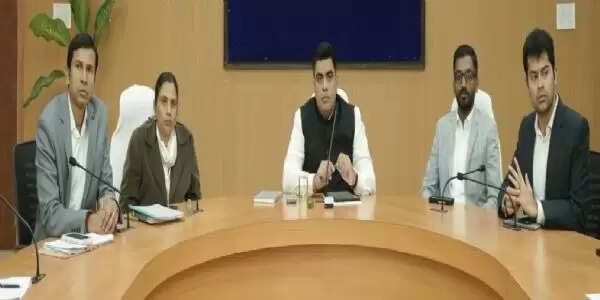 नवपदस्थ कलेक्टर कुणाल दुदावत ने ली जिला अधिकारियों की परिचयात्मक बैठक