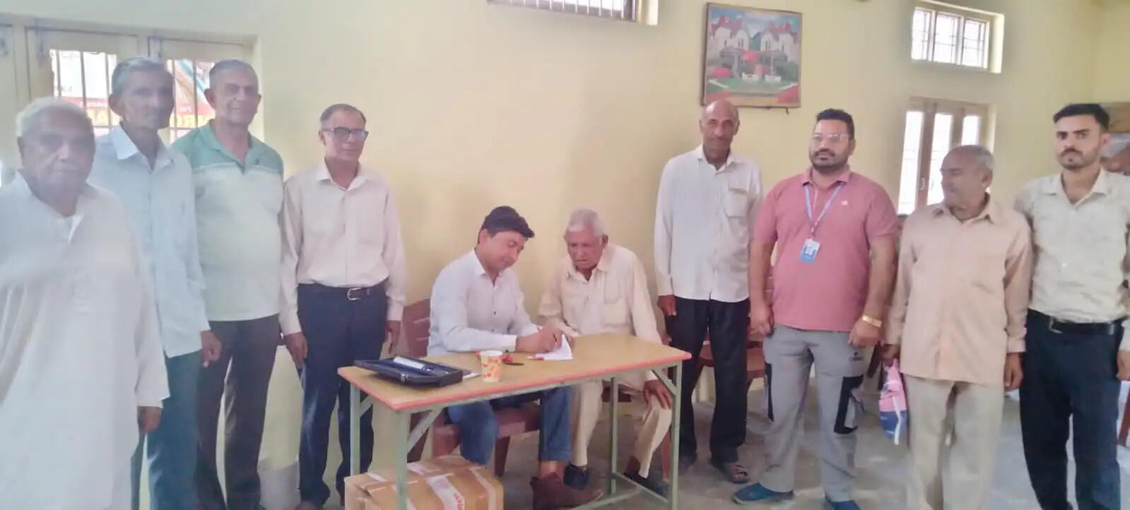 मोबाइल फोन से खराब हो रहीं आंखे : डॉ अनिल