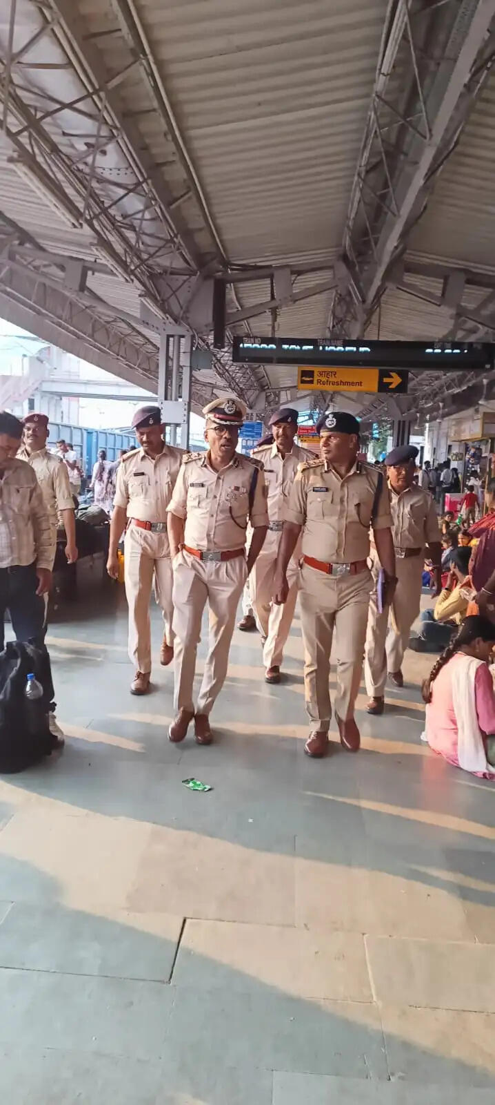 रेल आईजी और डीआईजी ने मानव तस्करी को रोकने के लिए खुफिया तंत्र मजबूत करने का दिया निर्देश