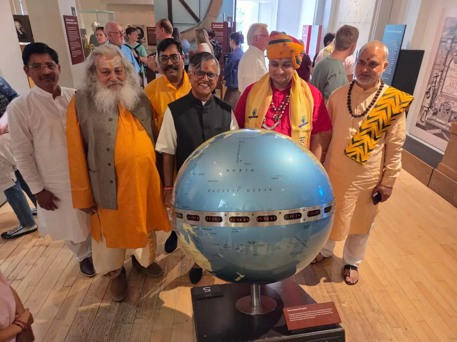 लंदन से लौटा वेद, ज्योतिष और वास्तु विद्वानों का दल