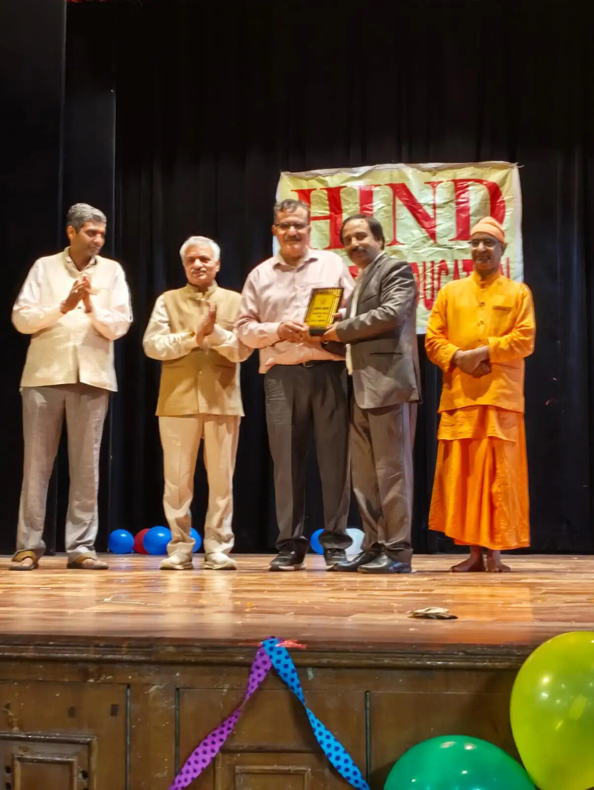 शिक्षक विद्यार्थियों के जीवन के सच्चे मार्गदर्शक और राष्ट्र निर्माण का आधार : प्रो. वीर सिंह रांगड़ा