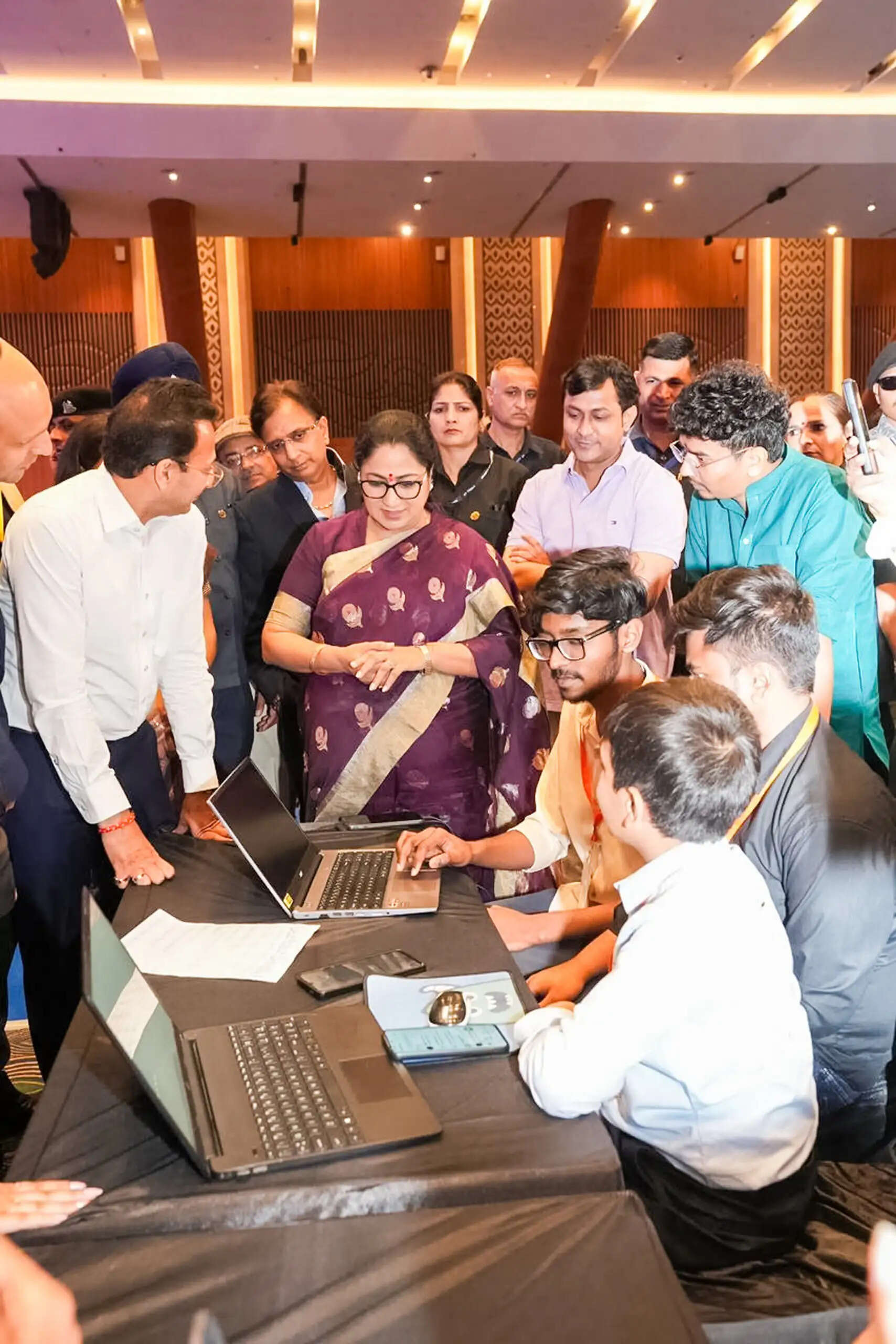मुख्यमंत्री रेखा गुप्ता 'भारत आविष्कार 2026' हैकथॉन कार्यक्रम में हुई शामिल