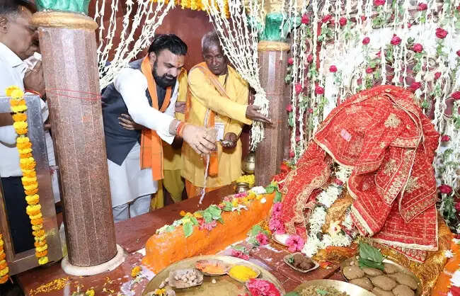 मुंगेर-भागलपुर गंगा पथ पर बनेगा मरीन ड्राइव , कार्य शीघ्र शुरू कराने मुख्यमत्री ने दिया निर्देश