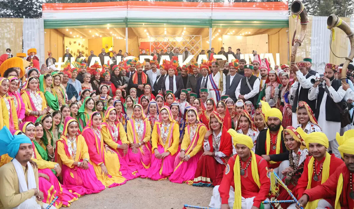 कार्निवल के रंगों में सराबोर हुआ धर्मशाला, उप मुख्यमंत्री मुकेश अग्निहोत्री ने किया शुभारंभ