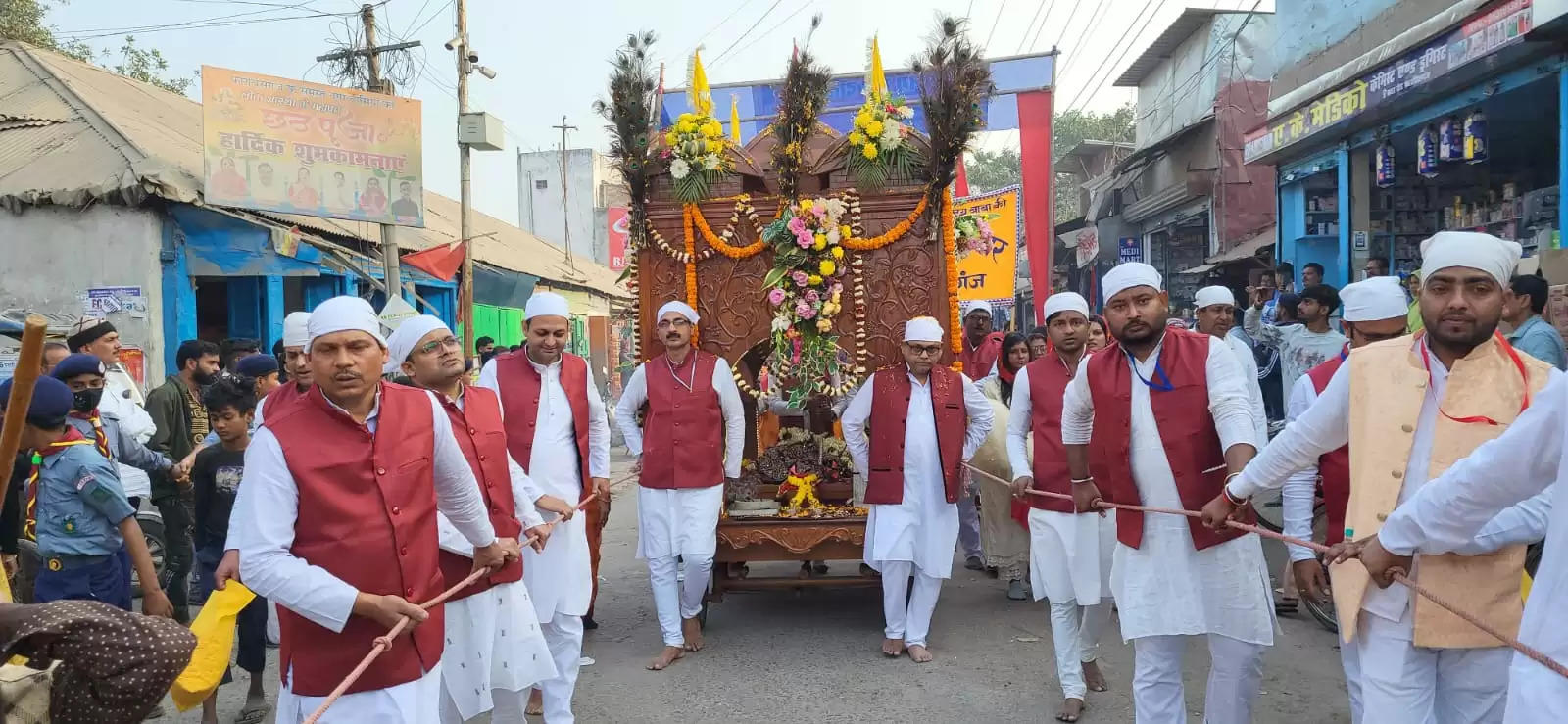 बाबा मलंग शाह दरबार में 19 वें उर्स मुबारक पर मजार से निकली भव्य व आकर्षक शोभा यात्रा