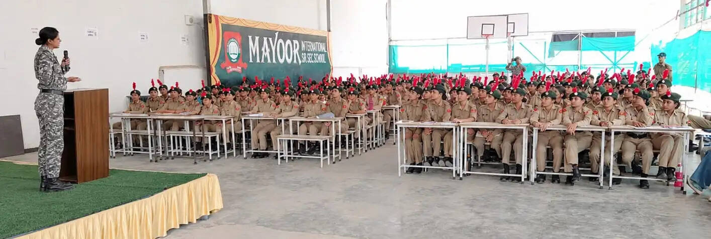 एनसीसी कैडेट्स को वायुसेना में भर्ती होने के लिए किया प्रोत्साहित