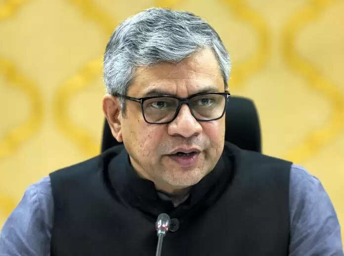 रेल मंत्री ने उधमपुर-श्रीनगर-बारामुला रेल लिंक परियोजना की आठ विशेषताएं गिनाईं