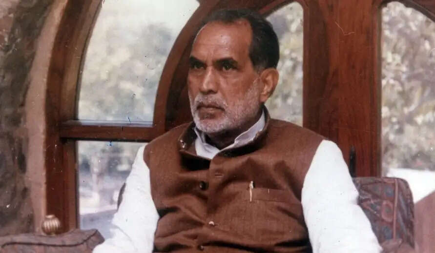 इतिहास के पन्नों में 06 मार्च : 1991 में जब चंद्रशेखर ने प्रधानमंत्री पद से दिया इस्तीफा