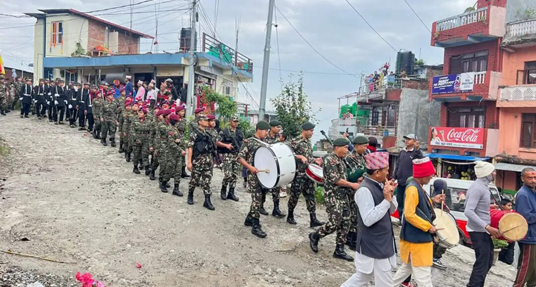 अंग्रेजों पर ऐतिहासिक जीत की याद में नेपाली सेना की पदयात्रा बेल्टारी पहुंची