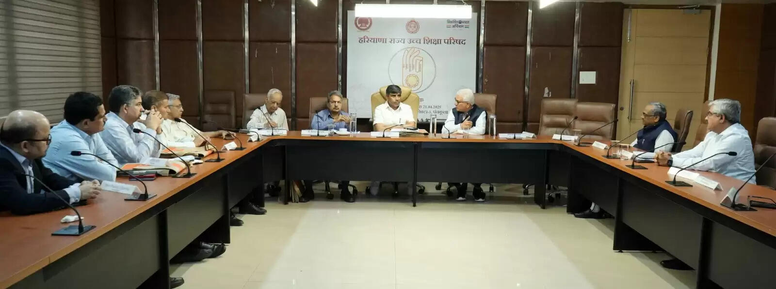 हरियाणा उच्च शिक्षा परिषद तैयार करें पांच साल का रोडमैप: महिपाल ढांडा