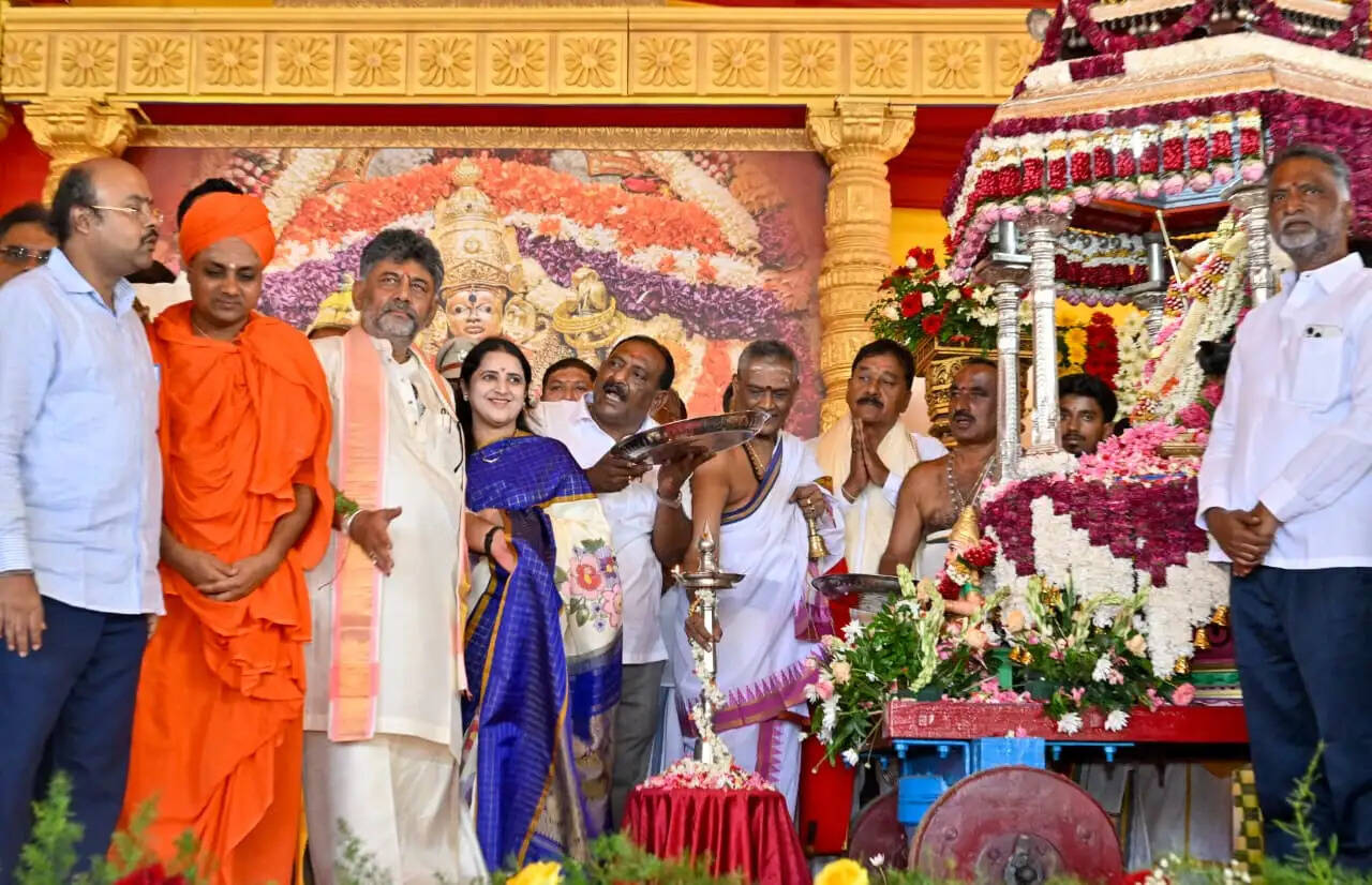 विश्व प्रसिद्ध मैसूर दशहरा उत्सव का औपचारिक उद्घाटन