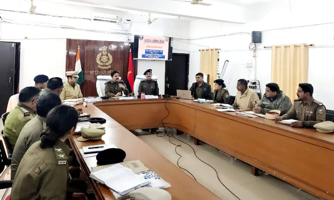 एडीजी ने लंबित मामलो के निपटारा के साथ बेस्ट पुलिसिंग पर दिया जोर