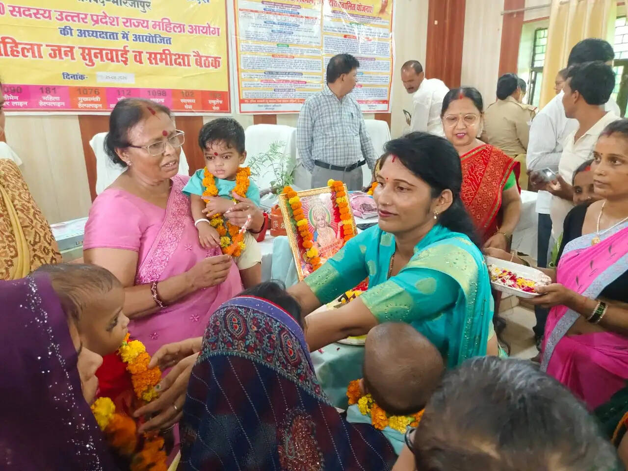 महिला जनसुनवाई में उठीं घरेलू हिंसा और उत्पीड़न की समस्याएं, 11 प्रार्थना पत्र आए