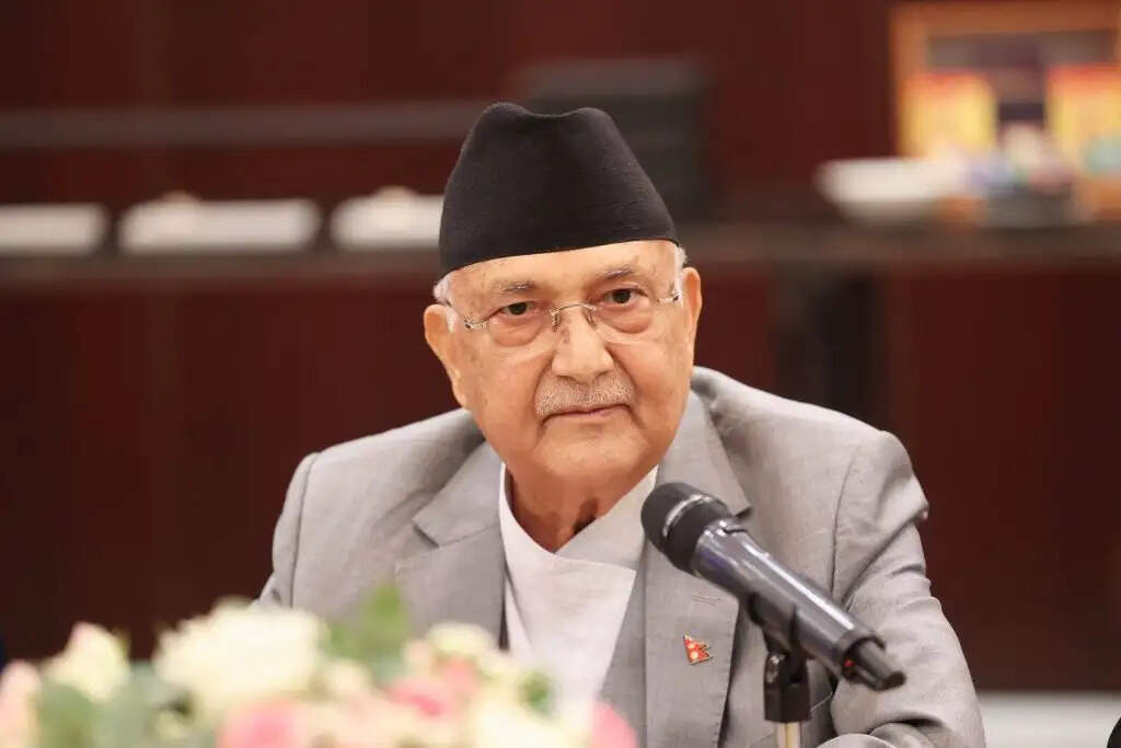 नेपाल : ओली अपनी ही पार्टी में अल्पमत में, अधिकांश पार्टी पदाधिकारियों ने मांगा इस्तीफा