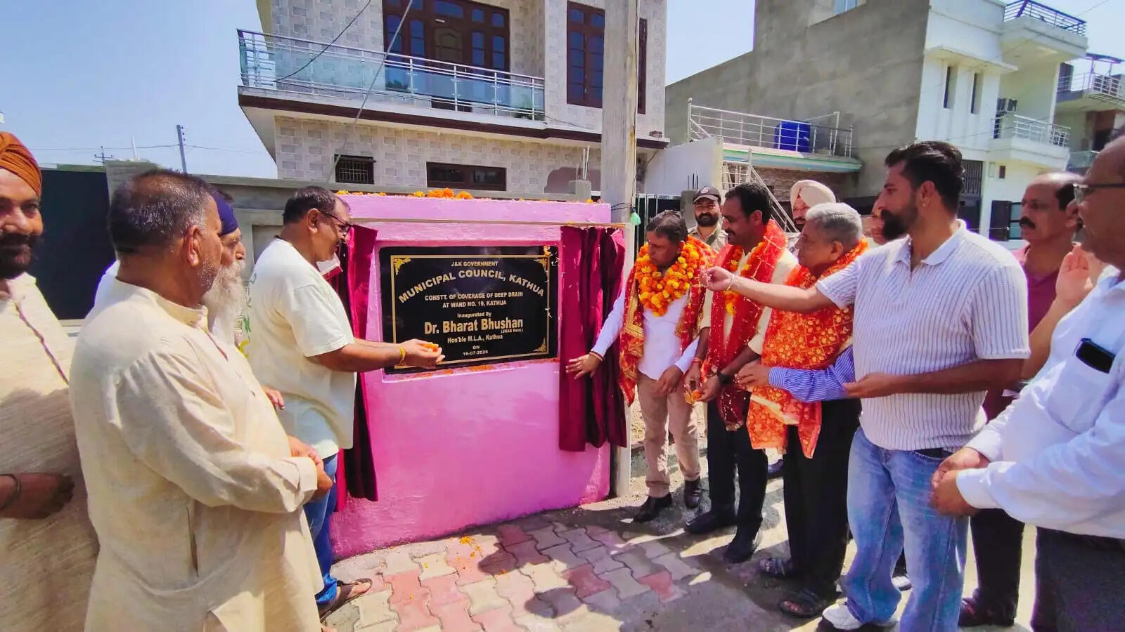 विधायक डॉ. भारत भूषण ने कठुआ में डीप ड्रेन का किया लोकार्पण, वर्षों पुरानी मांग पूरी