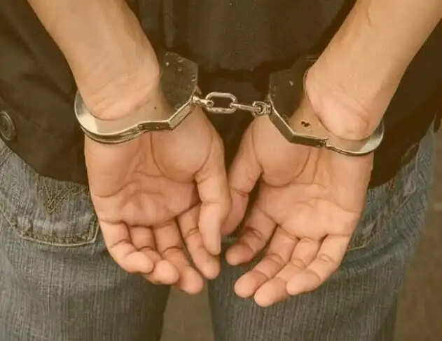 दिल्ली के जहांगीरपुरी हत्याकांड मामले में आरोपित गैंगस्टर नंदीग्राम से गिरफ्तार, दिल्ली पुलिस को सौंपा