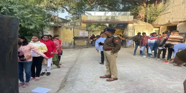 पुलिस भर्ती परीक्षा शुरू, नकल विहीन व शांतिपूर्ण कराने के लिए एसटीएफ की टीमें सक्रिय