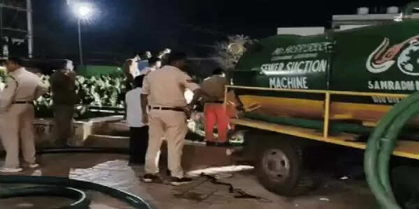 मप्र के शिवपुरी में सीवर चैंबर में गिरने से 15 वर्षीय बालिका का मौत