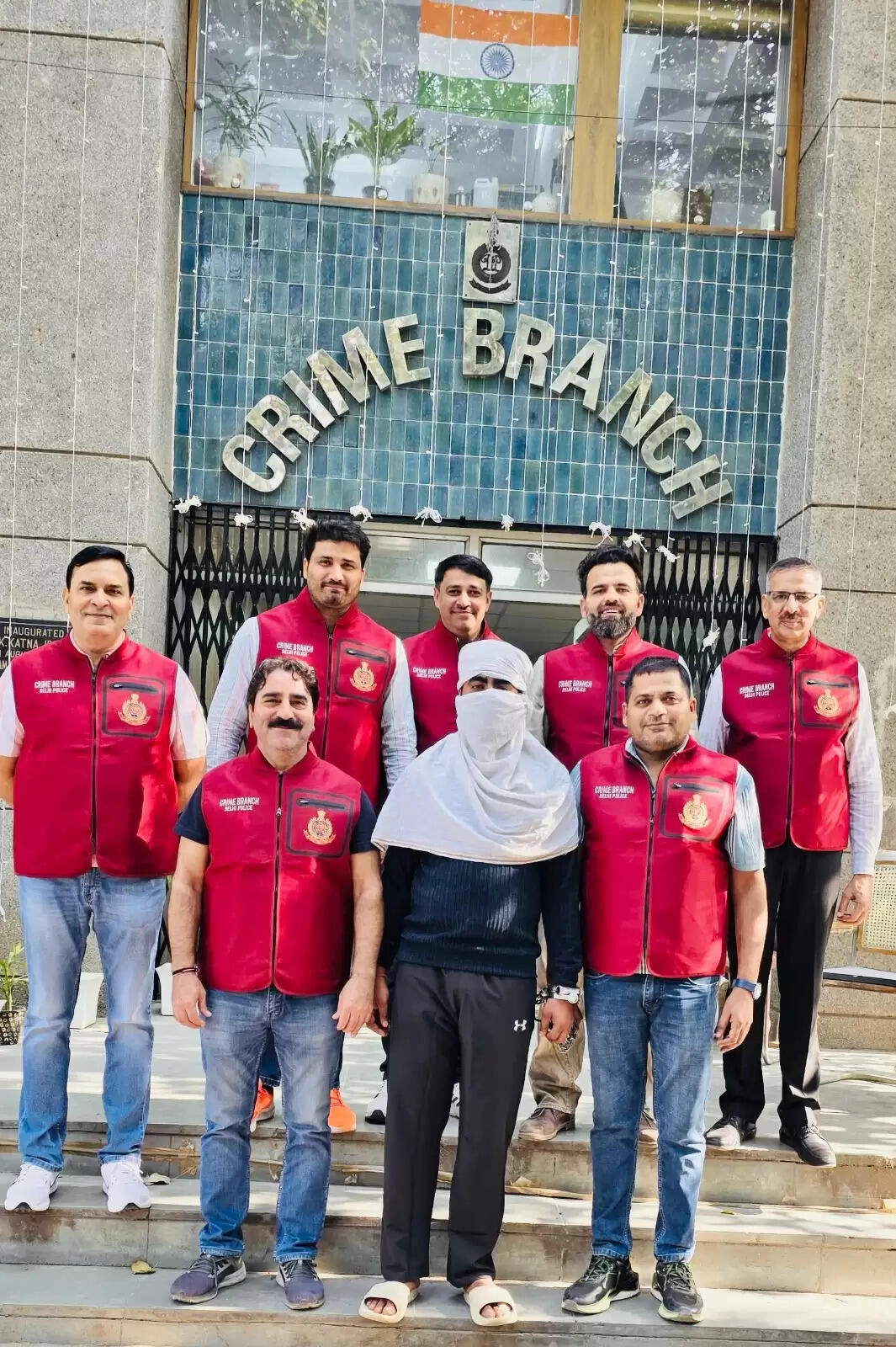 दो संगीन मामलों में घोषित आरोपी गिरफ्तार