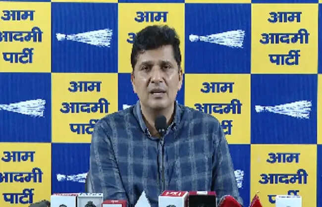 आम आदमी पार्टी ने चावल घोटाले को लेकर सरकार पर लगाया आरोप, सिरसा के इस्तीफे की मांग