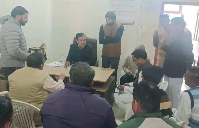 रेवाड़ीः आमजन की शिकायतों का तत्परता से निवारण करें अधिकारीः विधायक