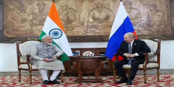 पुतिन से मुलाकात में यूक्रेन पर प्रधानमंत्री मोदी बोले- “हमें अंतहीन युद्ध से युद्ध के अंत की ओर जाना ही होगा”