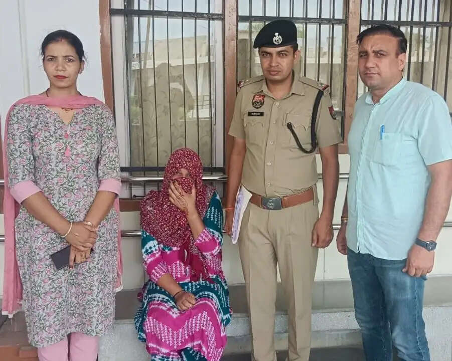 कैथल: अपने ही नाबालिग बच्चाें की जमीन हड़पने के लिए फर्जी दस्तावेज बनाने वाली महिला गिरफ्तार