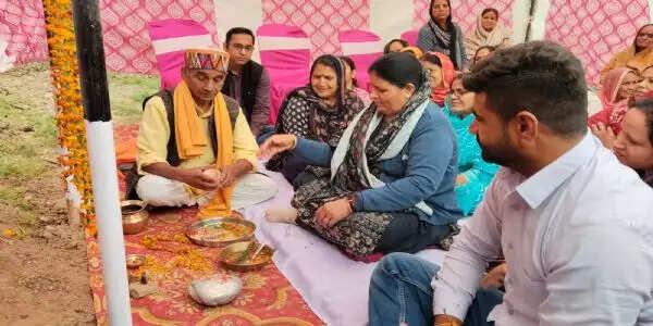 देहरा में तीन नई सड़कों का भूमि पूजन, 40 लाख रुपये होंगे खर्च