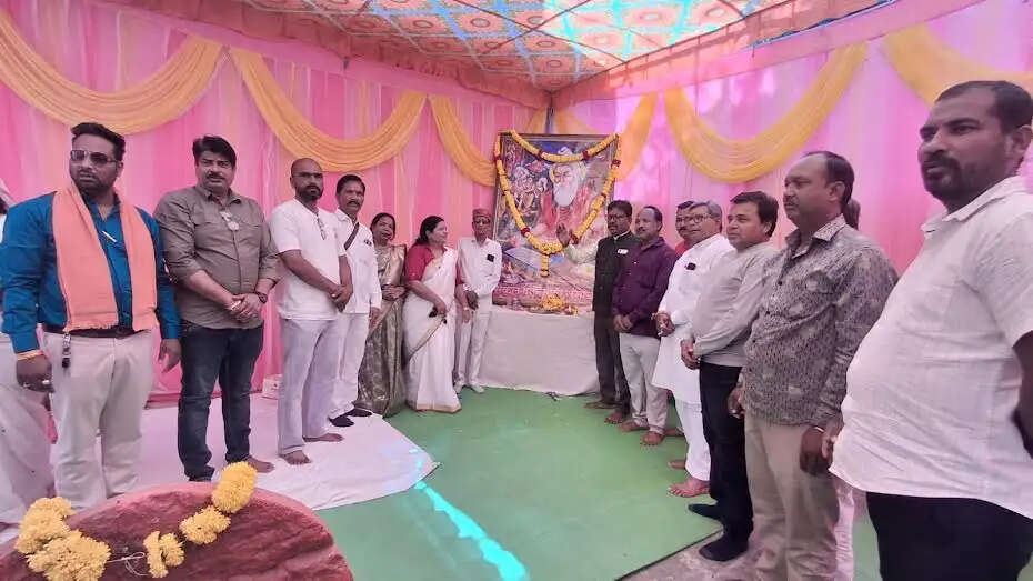 मंदसौर में भव्यता के साथ मनाई गई वीर शिरोमणि आदिकवि महर्षि वाल्मीकि जी की जन्मजयंती