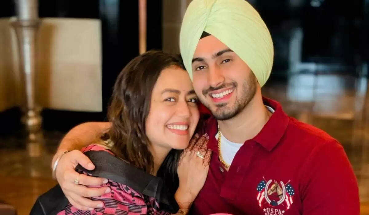 नेहा कक्कड़ ने तलाक की अफवाहों पर दी प्रतिक्रिया, पति को न घसीटने की अपील