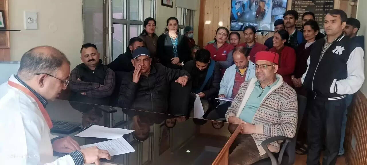 छह दिसंबर तक मांगें न मानीं तो आईजीएमसी में होगी हड़ताल, वर्कर्स यूनियन ने दी चेतावनी