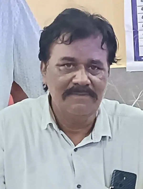 28 साल बाद भी हरदा को नहीं मिला ट्रांसपोर्ट नगर, सड़क किनारे खड़े ट्रकों से बढ़ रही परेशानी