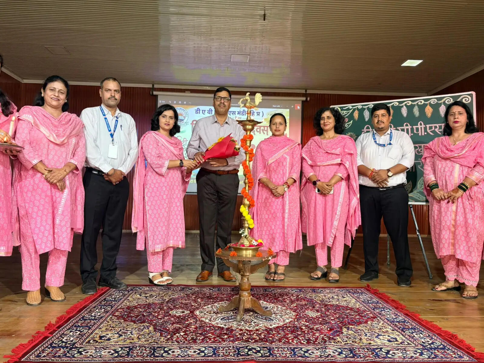 डीएवी जवाहर नगर मंडी में हिंदी पखवाड़े का भव्य शुभारंभ, राजभाषा में कार्य करने का निर्देश