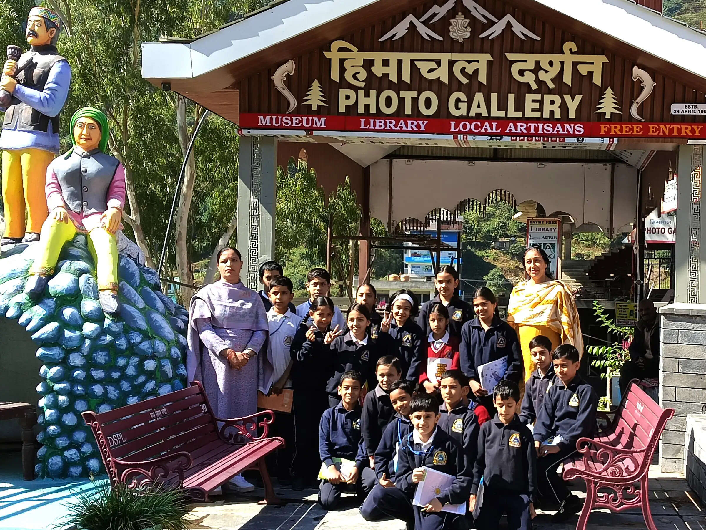 हिमालयन पब्लिक स्कूल पंडोह के विद्यार्थियों ने किया हिमाचल दर्शन