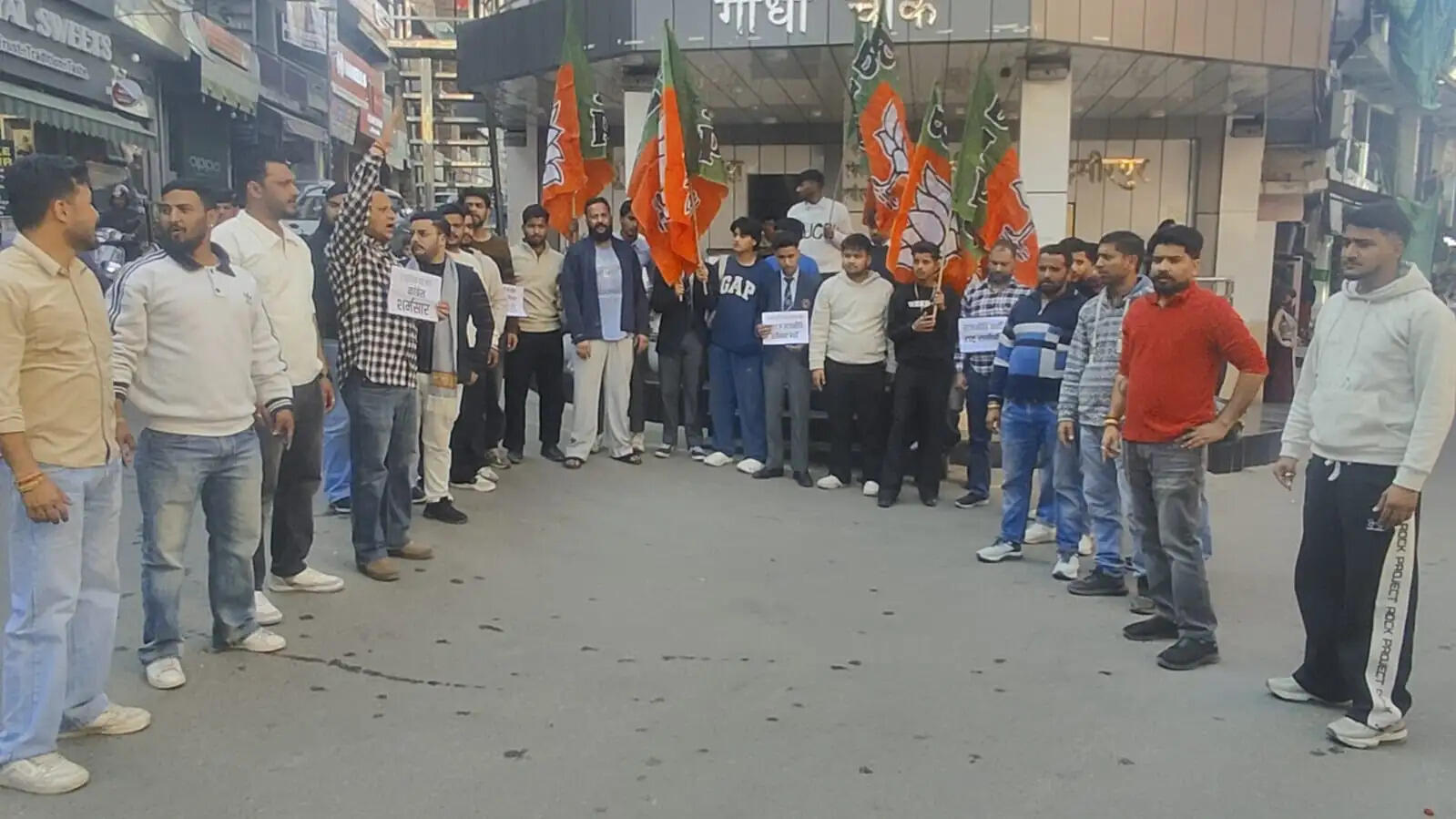 देवभूमि की अस्मिता से समझौता बर्दाश्त नहीं, युवा सड़कों पर : सन्नी शुक्ला