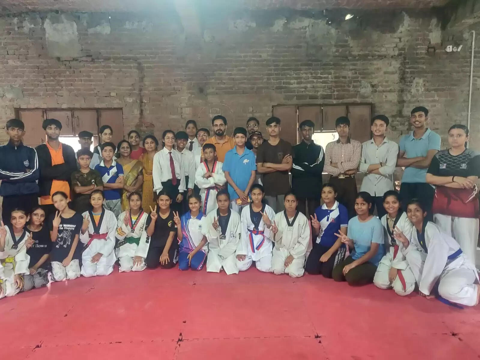 जनपद स्तरीय ताइक्वांडो प्रतियोगिता में खिलाड़ियों ने दिखाया हुनर