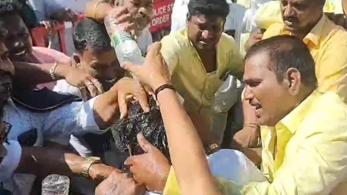 चेन्नई में जाति-वार गणना को लेकर पीएमके का प्रदर्शन, पार्टी पदाधिकारी ने की आत्मदाह की कोशिश