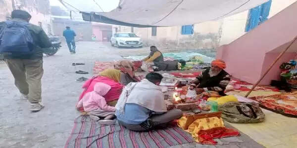 जींद : कडाके की ठंड के बीच पौष अमावस्या पर श्रद्धालुओं ने किया पिंडदान