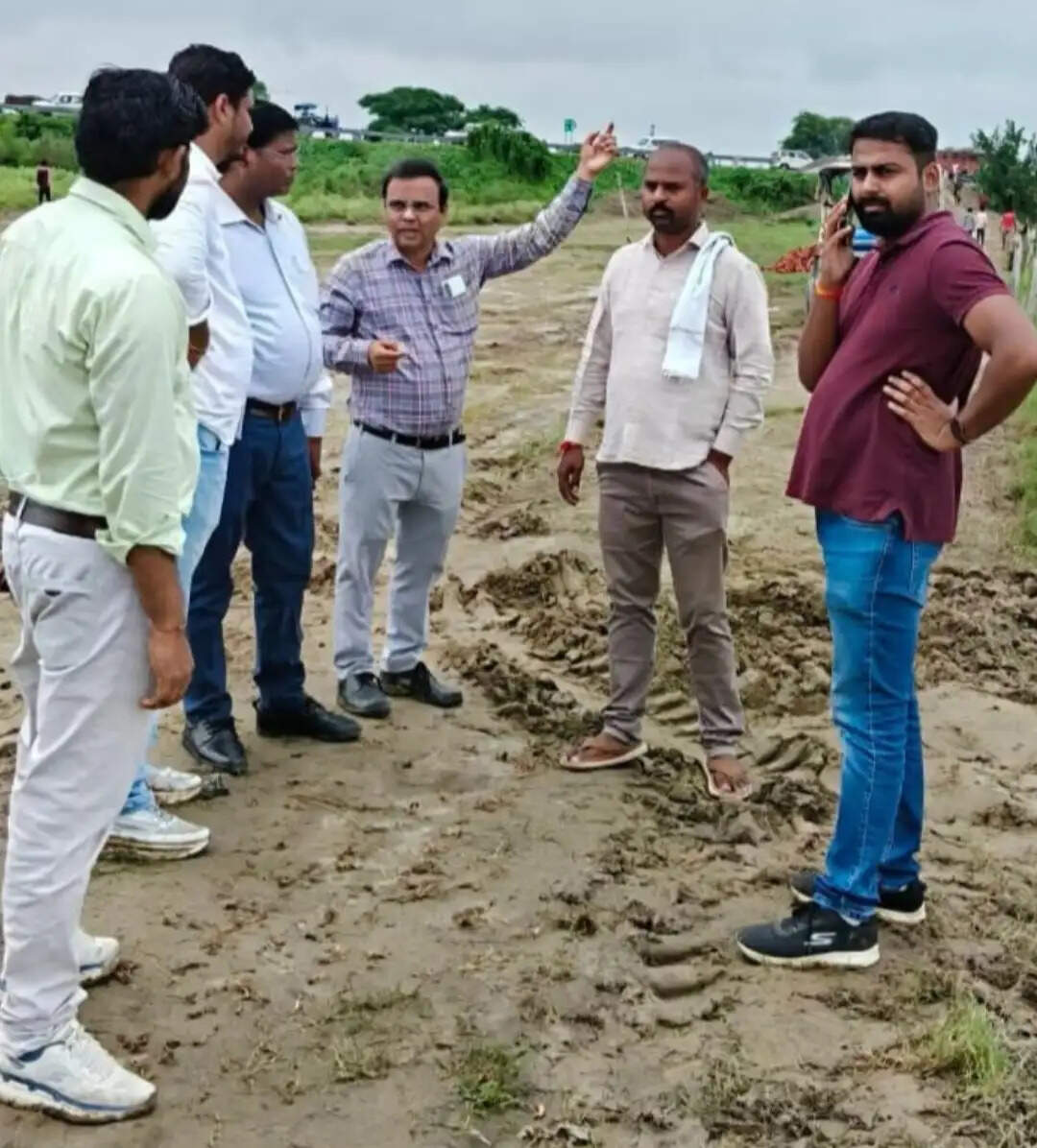 फर्रुखाबाद: बारिश और जल भराव के चलते मुख्यमंत्री का कार्यक्रम स्थल बदला, अब पुलिस लाइन में होगी जनसभा