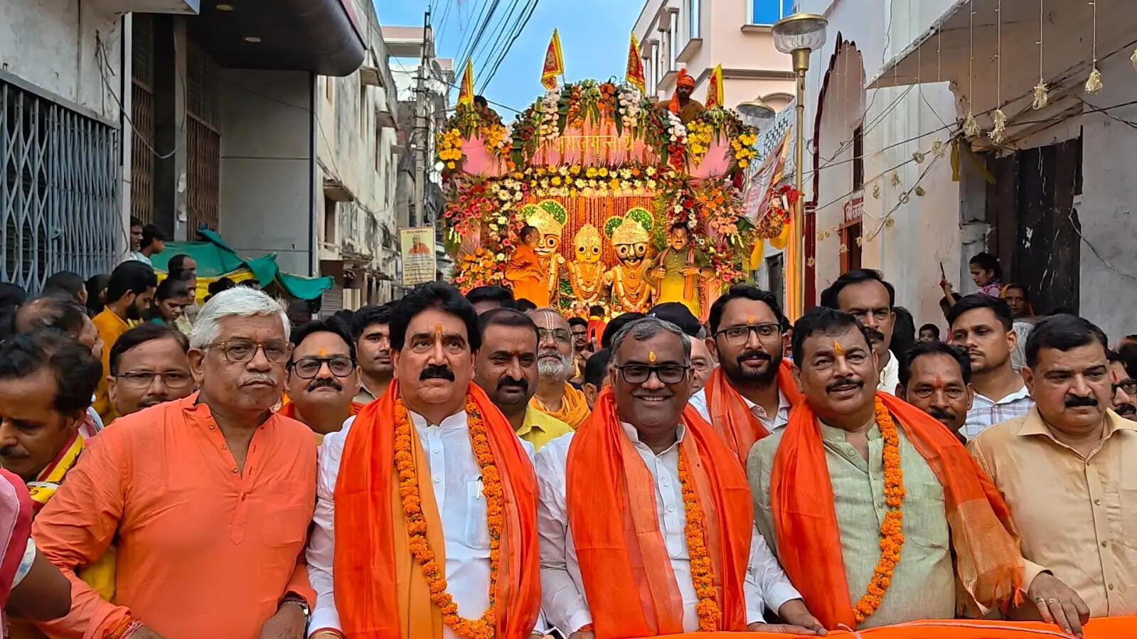 भक्ति और उल्लास के साथ निकली भगवान जगन्नाथ की भव्य रथयात्रा, मंत्री गिरीश चंद्र यादव ने आरती कर किया शुभारंभ