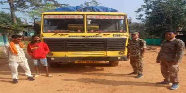 दंतेवाड़ा में अवैध धान का परिवहन करते हुए एक ट्रक पकड़ाया