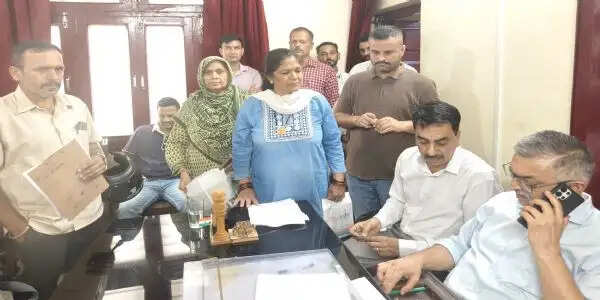भाजपा पांच गुटों में बंटी, विपक्ष के पास कोई जनहित का मुद्दा नहीं : अजय सोलंकी