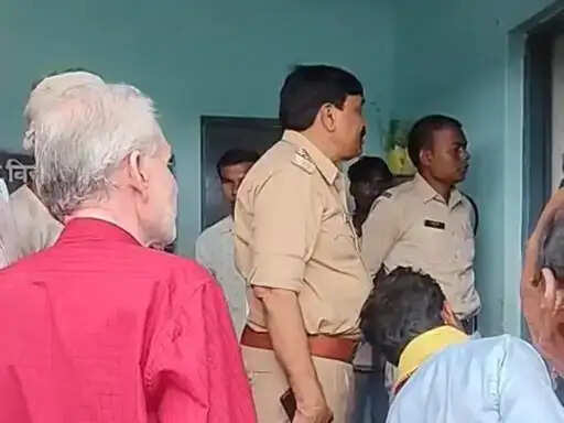 सिवनी:&nbsp;स्कूल परिसर में फंदे&nbsp;पर&nbsp;झूलती&nbsp;मिली&nbsp;युवती, जांच में जुटी पुलिस