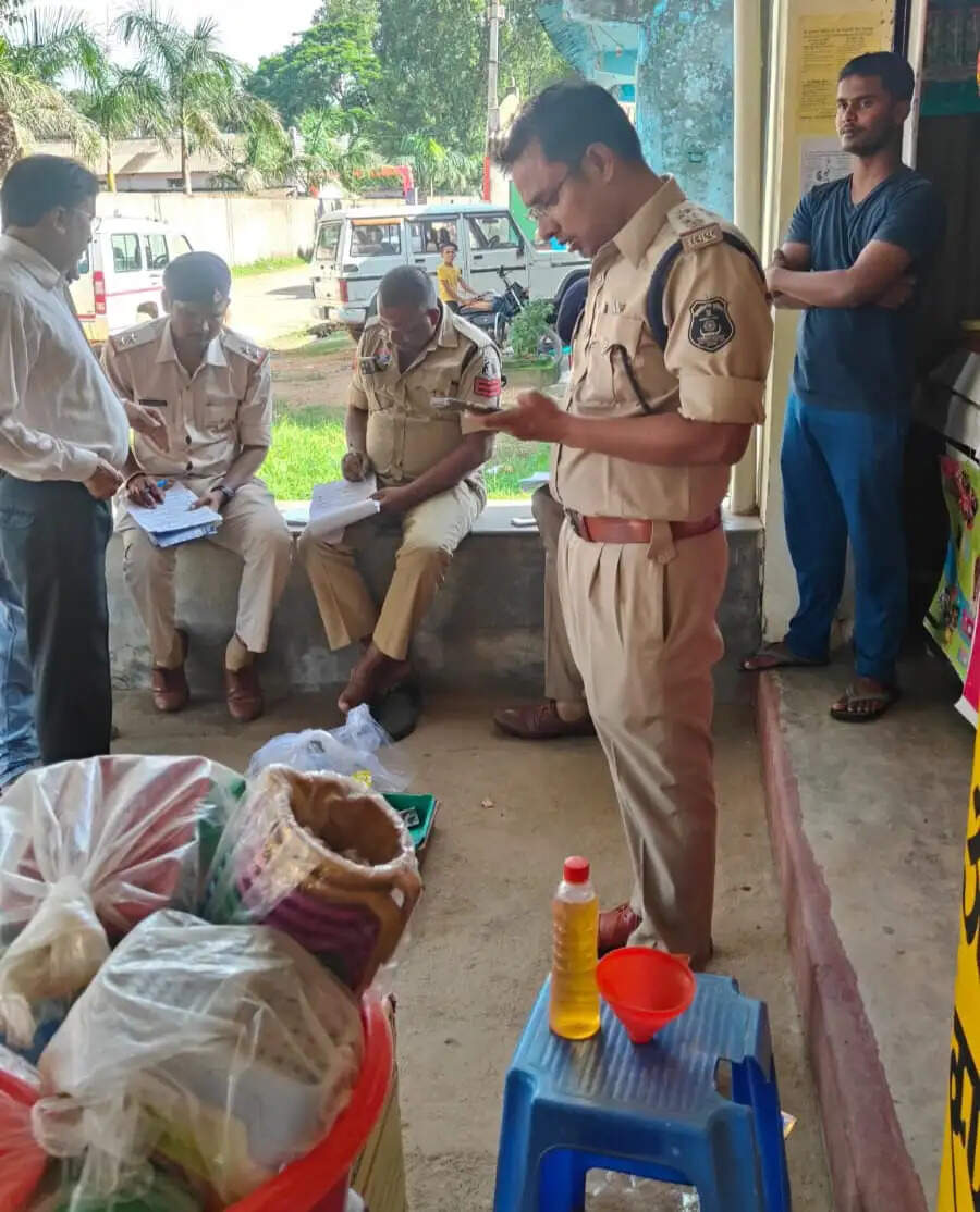 बलरामपुर : स्कूलों के 100 मीटर दायरे में तंबाकू बेचने वालों पर कार्रवाई