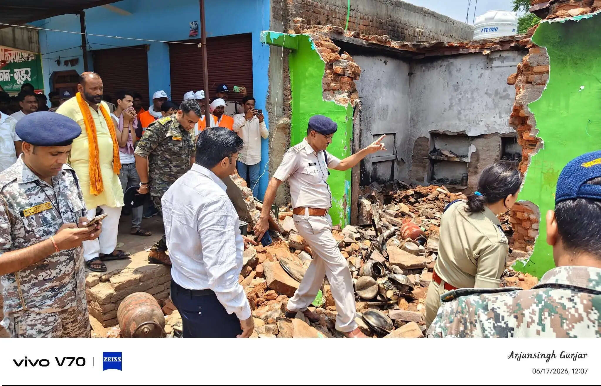(अपडेट) शिवपुरीः ग्राम गूडर में सिलेंडर में विस्फोट से मकान में लगी आग, 4 वर्षीय बालिका की मौत और 4 घायल