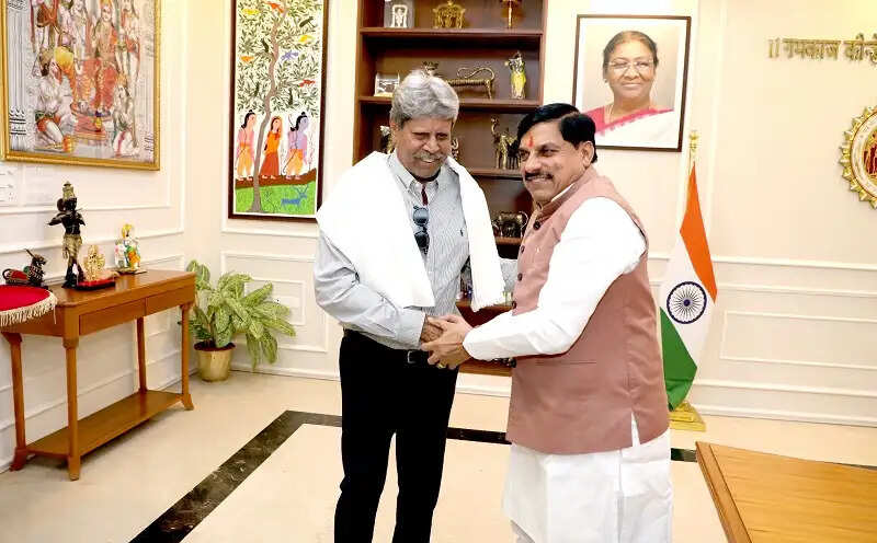 मप्र के मुख्यमंत्री से मिले कपिल देव, बोले- खेलों के विकास में सहयोग के लिए हमेशा तत्पर