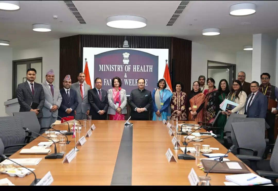 जेपी नड्डा ने की नेपाल और अफ़गानिस्तान के स्वास्थ्य मंत्री के साथ बैठक